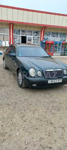 Mercedes E 230 1998, 420,000 km - 2.3 l - Astara