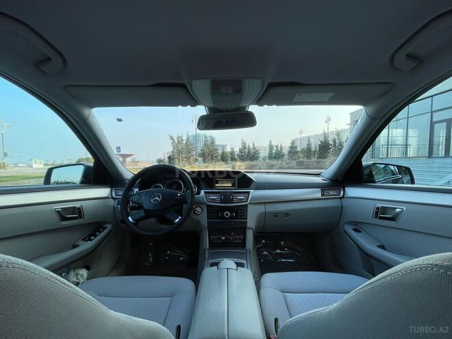 Mercedes E 220 2011, 298,000 km - 2.2 л - Bakı