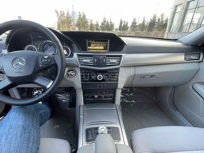 Mercedes E 220 2011, 298,000 km - 2.2 л - Bakı