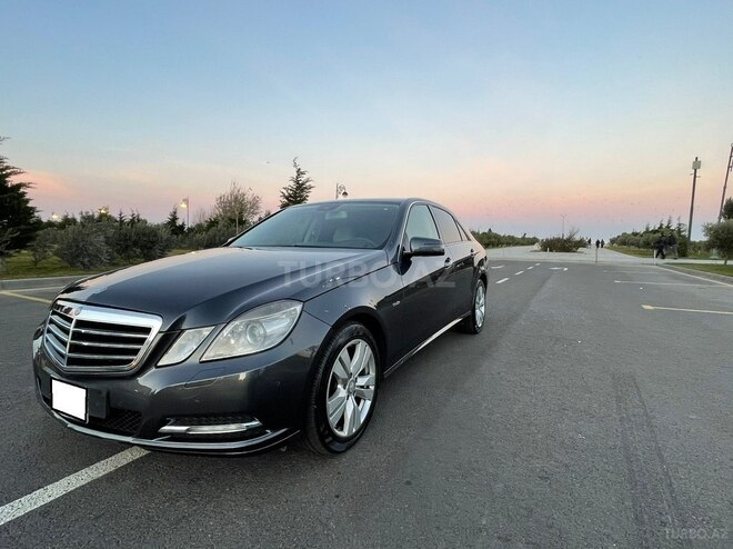 Mercedes E 220 2011, 298,000 km - 2.2 л - Bakı