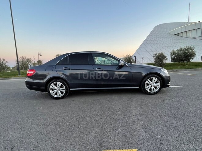 Mercedes E 220 2011, 298,000 km - 2.2 л - Bakı