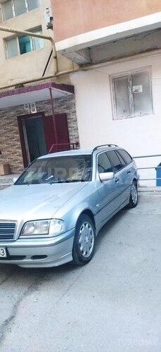 Mercedes C 200 2000, 330,000 km - 2.0 л - Bakı