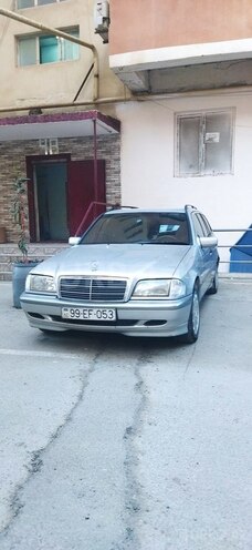 Mercedes C 200 2000, 330,000 km - 2.0 л - Bakı