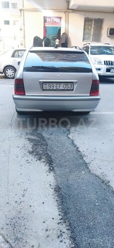 Mercedes C 200 2000, 330,000 km - 2.0 л - Bakı