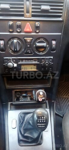 Mercedes C 200 2000, 330,000 km - 2.0 л - Bakı