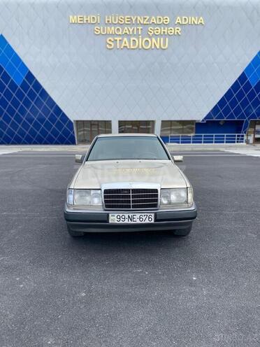 Mercedes E 250 1988, 456,000 km - 2.5 л - Bakı