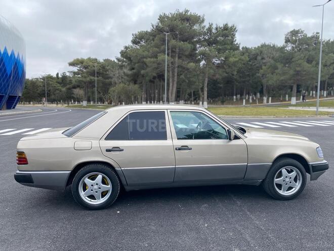 Mercedes E 250 1988, 456,000 km - 2.5 л - Bakı