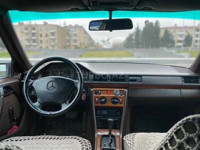 Mercedes E 250 1988, 456,000 km - 2.5 л - Bakı