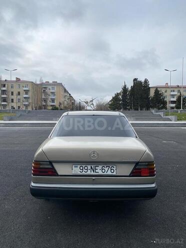 Mercedes E 250 1988, 456,000 km - 2.5 л - Bakı