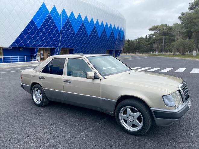 Mercedes E 250 1988, 456,000 km - 2.5 л - Bakı