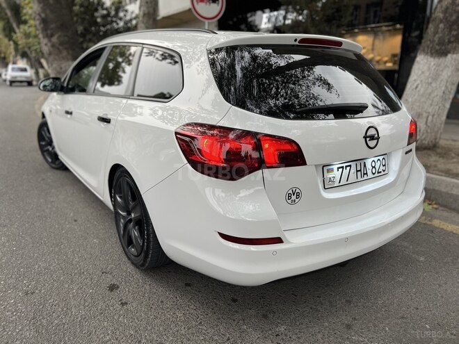 Opel Astra 2012, 304,000 km - 1.3 l - Göyçay