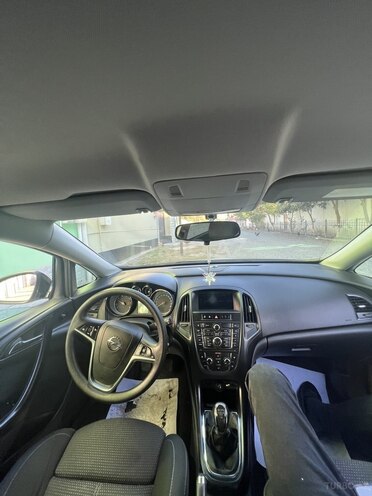 Opel Astra 2012, 304,000 km - 1.3 l - Göyçay