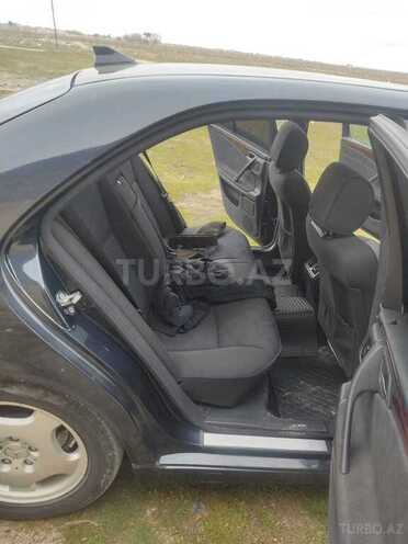 Mercedes E 240 2000, 320,000 km - 2.4 l - Bakı