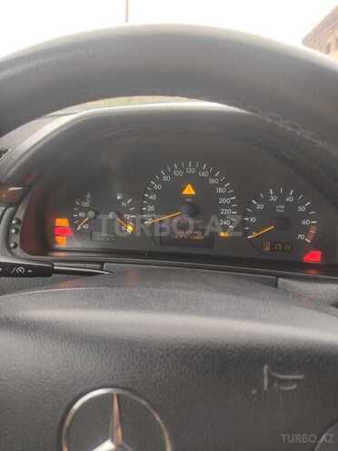 Mercedes E 240 2000, 320,000 km - 2.4 l - Bakı
