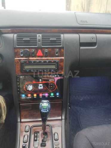 Mercedes E 240 2000, 320,000 km - 2.4 l - Bakı