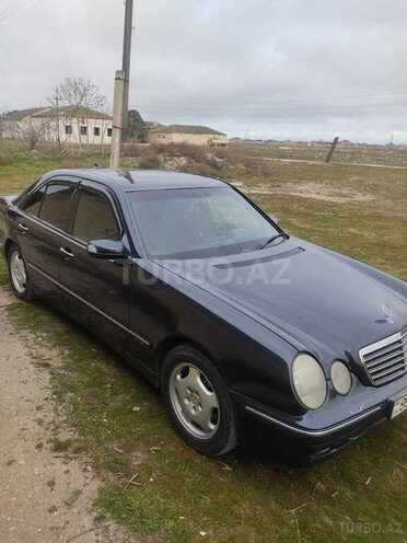 Mercedes E 240 2000, 320,000 km - 2.4 l - Bakı