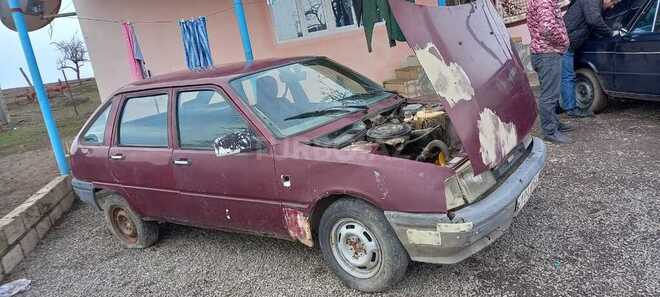 IJ 2126 Oda 2002, 200,000 km - 1.6 l - Yevlax