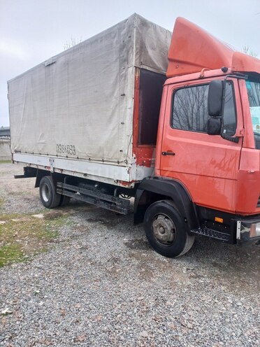 Mercedes Atego 814 1997, 450,000 km - 4.3 l - Saatlı