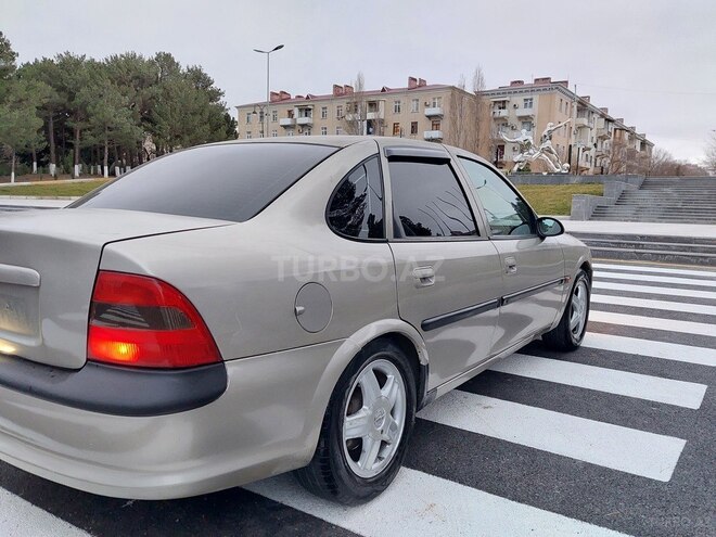 Opel Vectra 1996, 291,809 km - 1.8 л - Sumqayıt