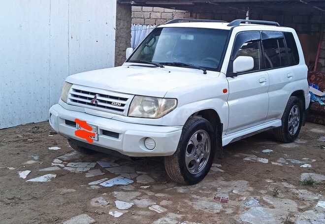 Mitsubishi Pajero io 1999, 283,200 km - 2.0 l - Bakı