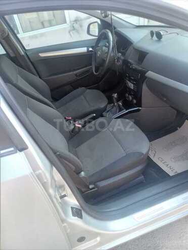 Opel Astra 2010, 110,000 km - 1.4 л - Sumqayıt