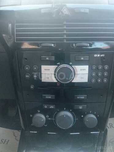 Opel Astra 2010, 110,000 km - 1.4 л - Sumqayıt