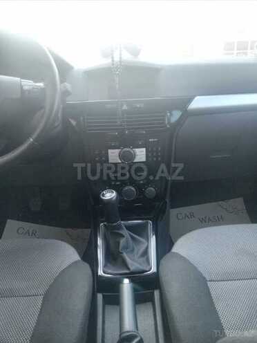 Opel Astra 2010, 110,000 km - 1.4 л - Sumqayıt