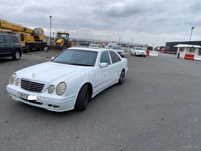 Mercedes E 240 2001, 282,000 km - 2.6 л - Bakı