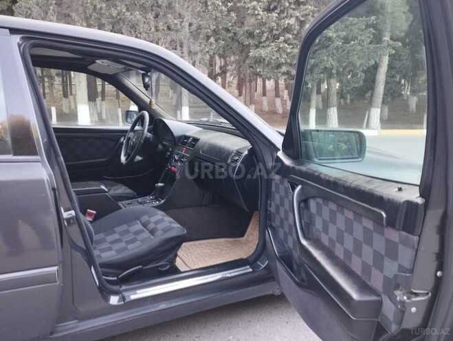Mercedes C 220 1995, 341,000 km - 2.2 l - Sumqayıt