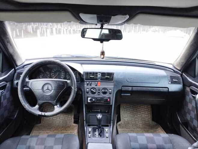 Mercedes C 220 1995, 341,000 km - 2.2 l - Sumqayıt