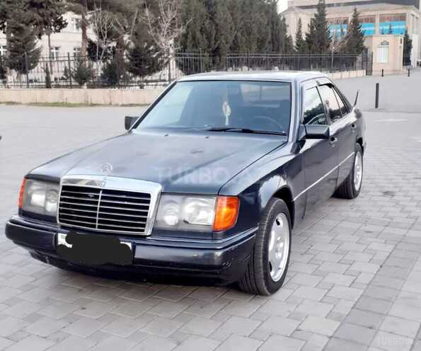 Mercedes E 220 1993, 344,000 km - 2.2 l - Sumqayıt