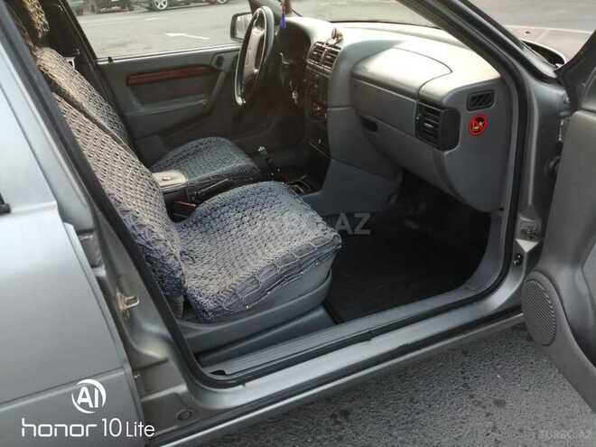 Opel Vectra 1994, 584,644 km - 1.8 l - Zaqatala