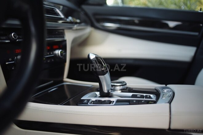 BMW 740 2014, 145,000 km - 3.0 l - Bakı