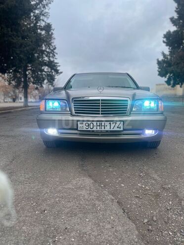 Mercedes C 240 1997, 450,000 km - 2.4 l - Qazax