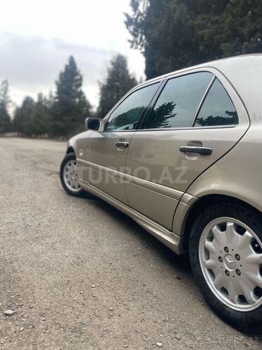 Mercedes C 240 1997, 450,000 km - 2.4 l - Qazax