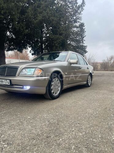 Mercedes C 240 1997, 450,000 km - 2.4 l - Qazax