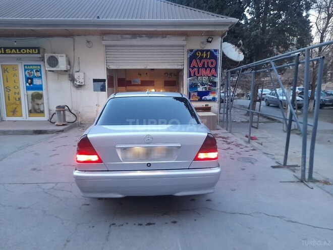 Mercedes C 240 1999, 366,621 km - 2.4 l - Bakı