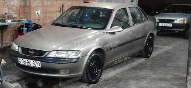 Opel Vectra 1996, 240,000 km - 1.8 l - Zaqatala