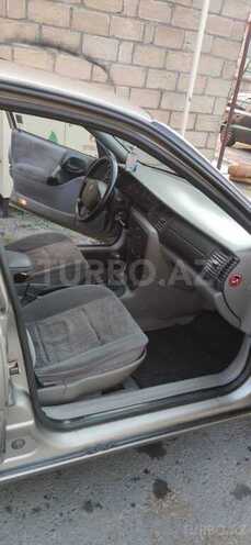 Opel Vectra 1996, 240,000 km - 1.8 l - Zaqatala