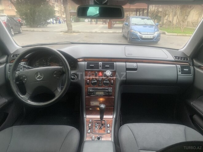 Mercedes E 270 1999, 290,000 km - 2.7 л - Bakı