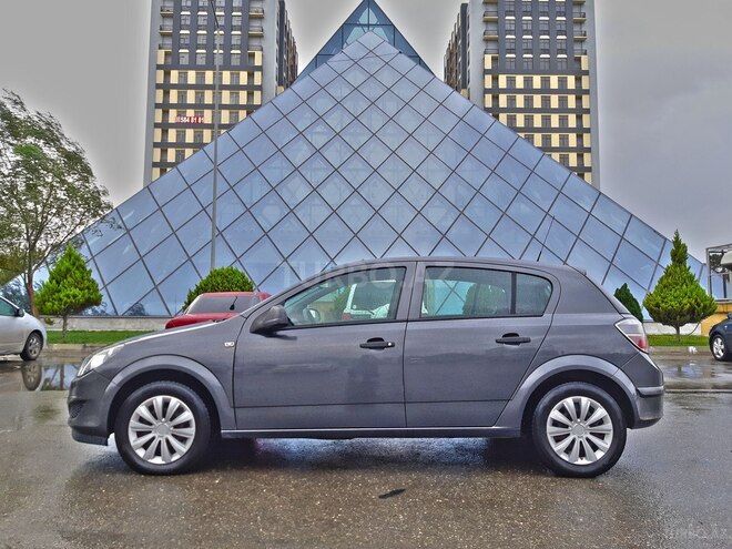 Opel Astra 2009, 115,700 km - 1.4 l - Bakı