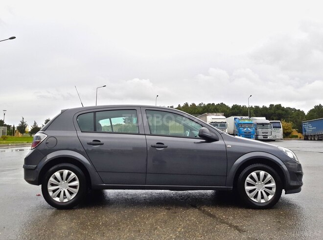 Opel Astra 2009, 115,700 km - 1.4 l - Bakı