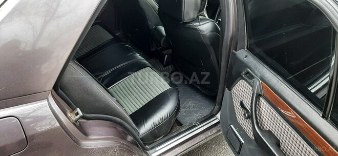Mercedes E 300 1990, 357,753 km - 3.0 l - Bakı