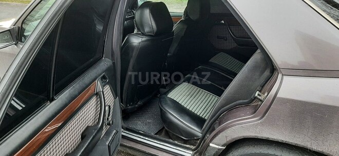 Mercedes E 300 1990, 357,753 km - 3.0 l - Bakı