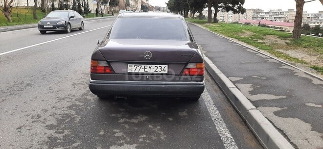 Mercedes E 300 1990, 357,753 km - 3.0 l - Bakı