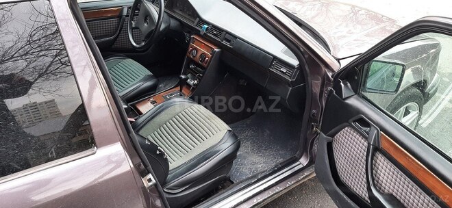 Mercedes E 300 1990, 357,753 km - 3.0 l - Bakı