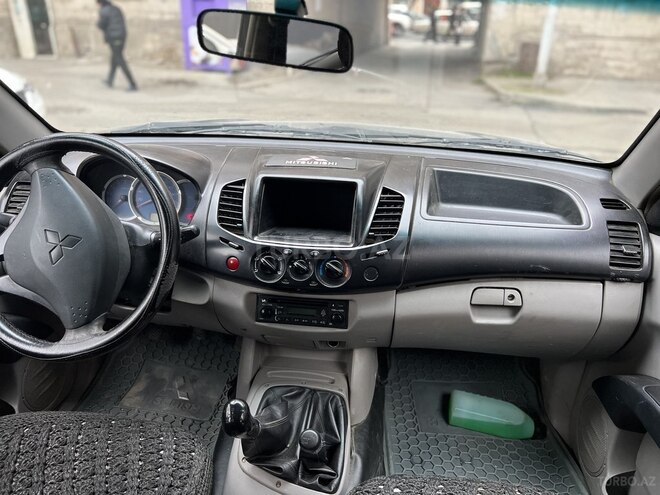 Mitsubishi L200 2007, 276,641 km - 2.5 l - Bakı