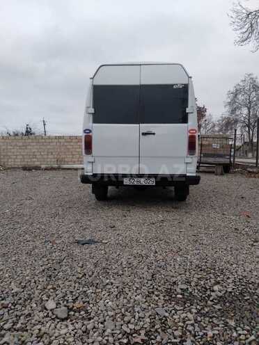 Mercedes 208 D 1990, 333,333 km - 2.3 l - Gəncə