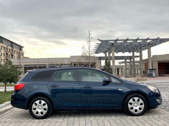 Opel Astra 2011, 239,920 km - 1.3 l - Bakı