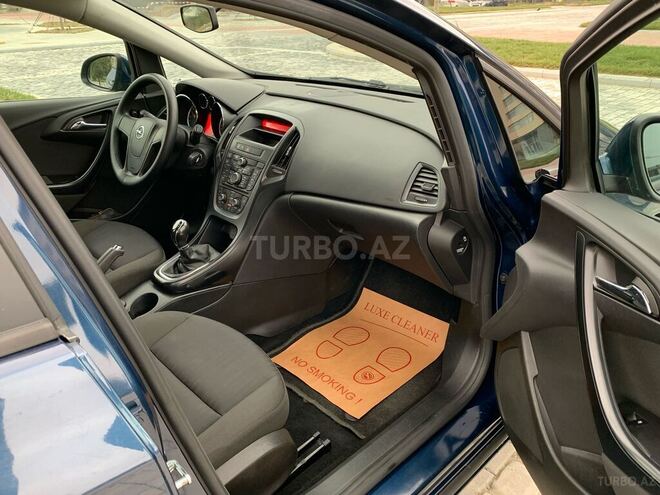 Opel Astra 2011, 239,920 km - 1.3 l - Bakı